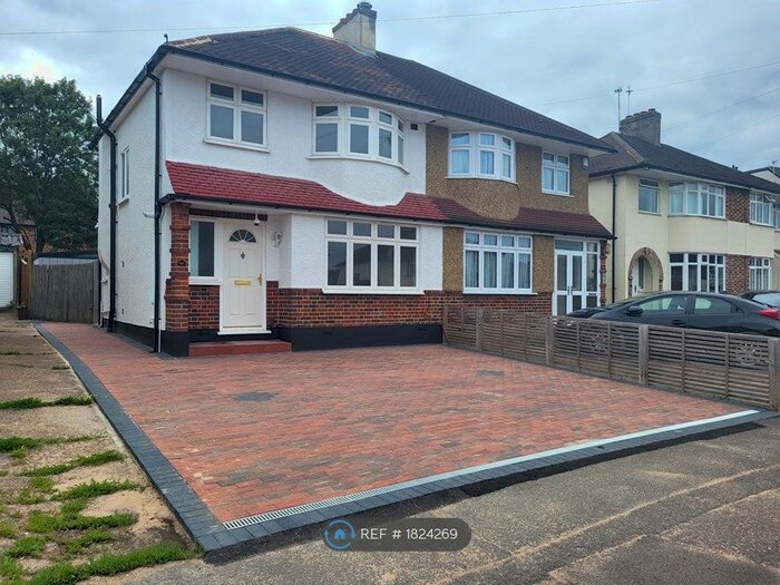 3 Bedroom Semi-Detached House To Rent In Rhodrons Avenue, Chessington, KT9