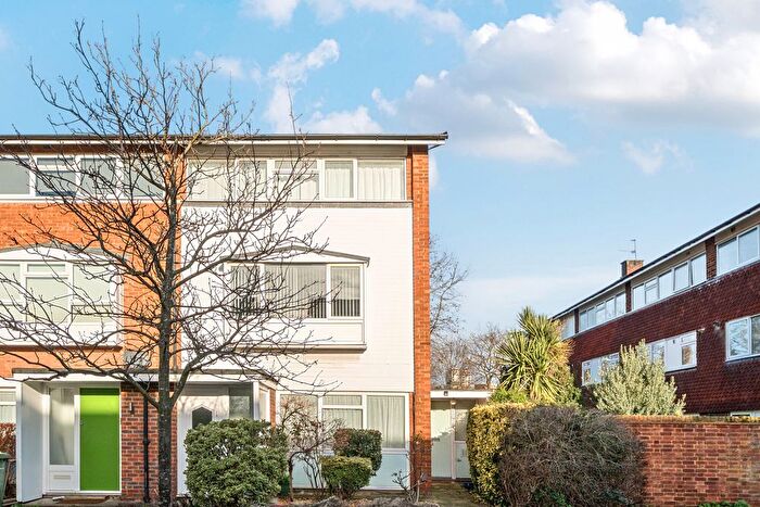 2 Bedroom Flat For Sale In Fairby Road, Lee, SE12