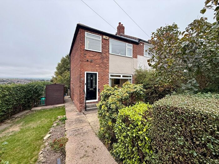 3 Bedroom End Terrace House For Sale In Occupation Lane, Dewsbury, WF13