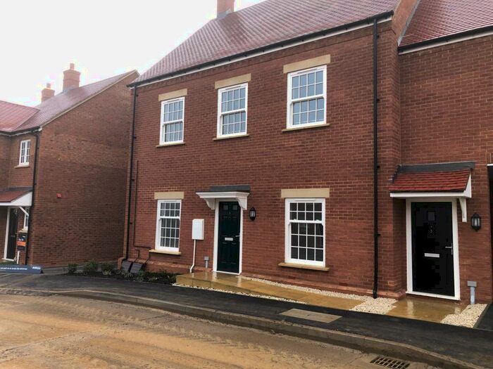 2 Bedroom House To Rent In Chacombe Crescent, Banbury, OX16