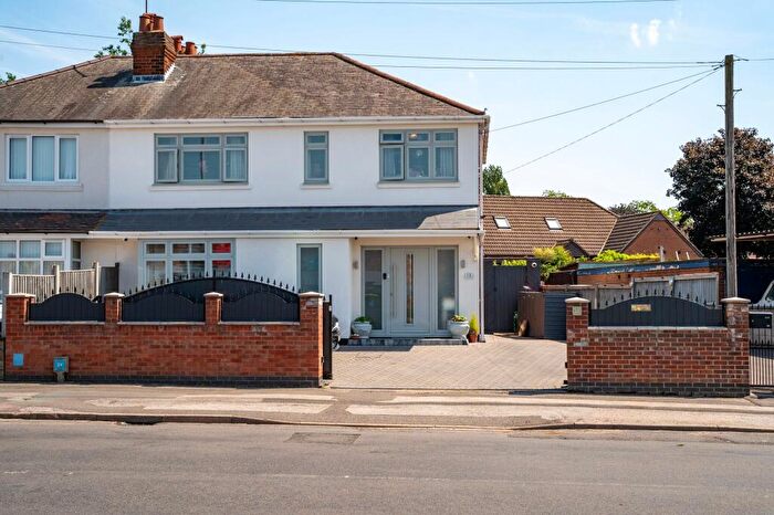 4 Bedroom Semi-Detached House For Sale In Pasture Road, Stapleford, NG9