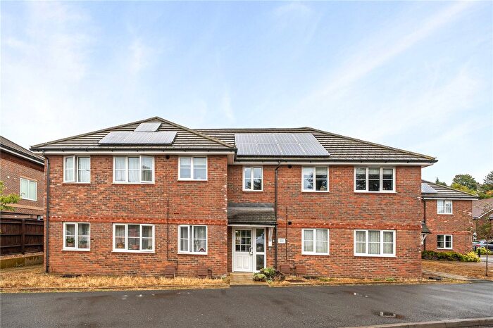 2 Bedroom Flat For Sale In Asheridge Road, Chesham, Buckinghamshire, HP5