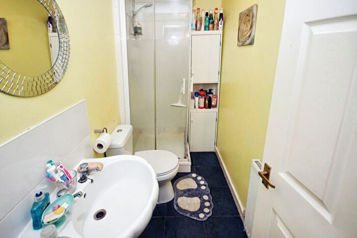 1 Bedroom Flat For Sale In Hottom Gardens, Bristol, Somerset, BS7