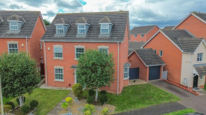 6 Bedroom Detached House For Sale In Wainwright Avenue, Hamilton, Leicester, LE5