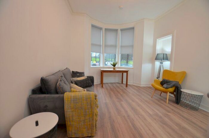 1 Bedroom Flat To Rent In Tollcross Road, Glasgow, Lanarkshire, G32