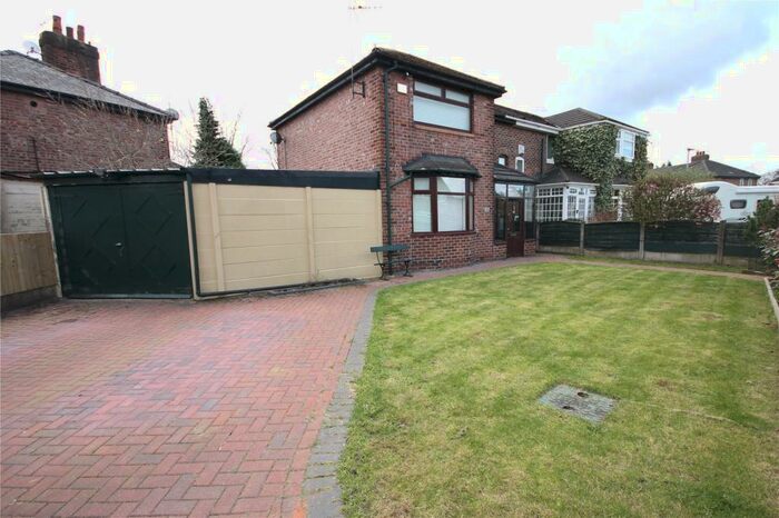 3 Bedroom House To Rent In Western Circle, Manchester, M19