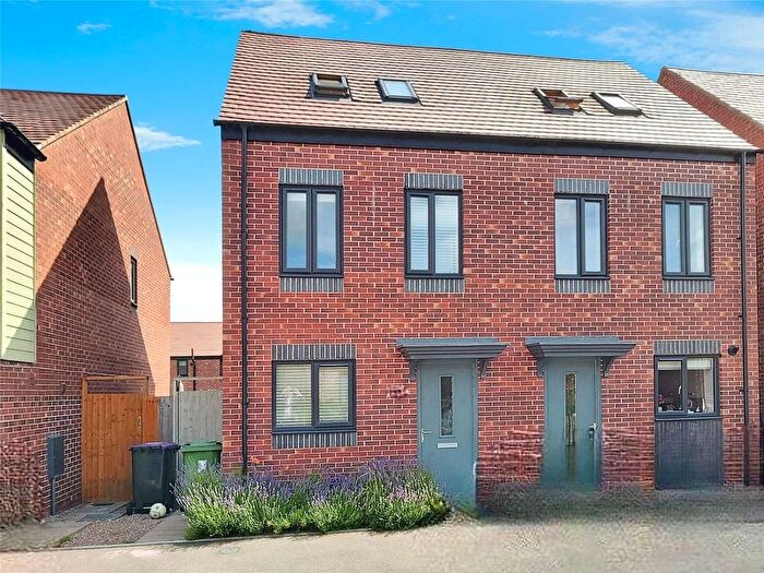 3 Bedroom Semi-detached House To Rent In Strawberry Moor, Telford, Shropshire, TF3