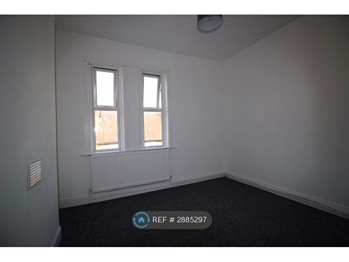 4 Bedroom Terraced House To Rent In Wilford Crescent East, Nottingham, NG2