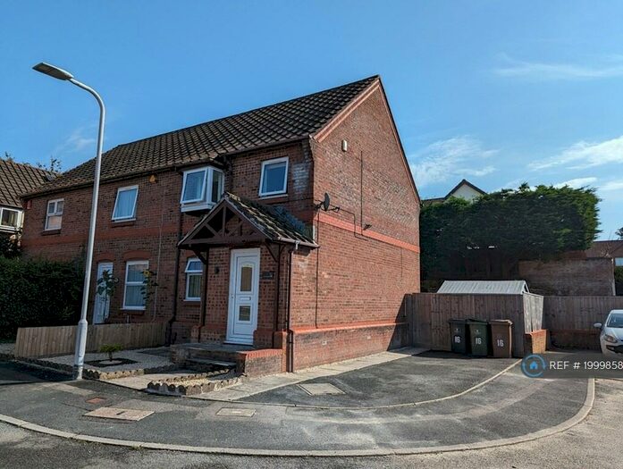3 Bedroom End Of Terrace House To Rent In Chesterton Close, Plymouth, PL5