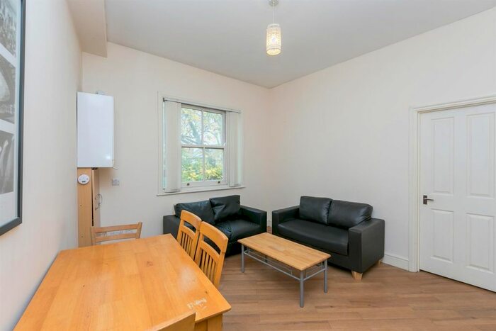 3 Bedroom Flat To Rent In Stroud Green Road, Finsbury Park, N4