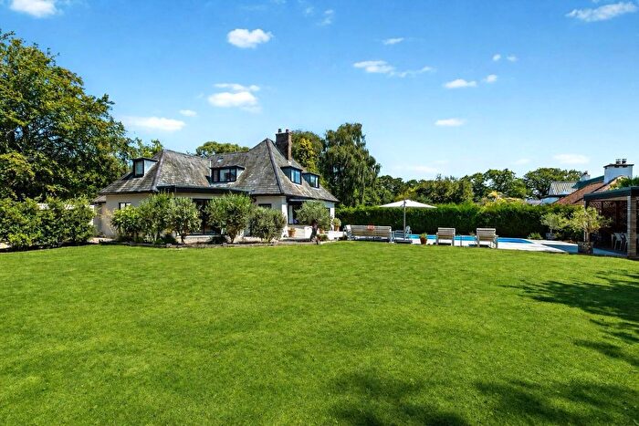 4 Bedroom Detached House For Sale In Furzey Lane, Beaulieu, Brockenhurst, Hampshire, SO42