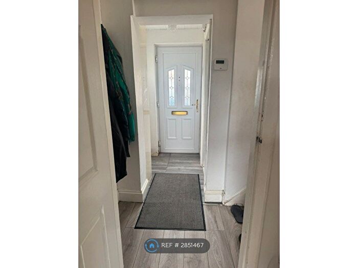 3 Bedroom Semi Detached House To Rent In Lindsey Road, Dagenham, RM8