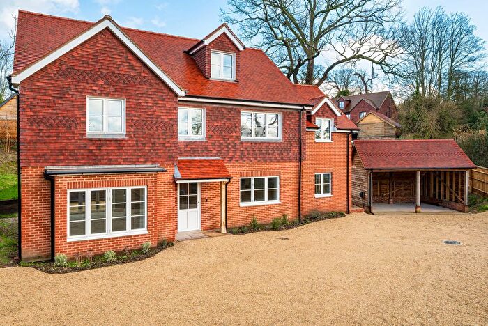 5 Bedroom Detached House For Sale In Oak Tree Drive, Newtown, RG20