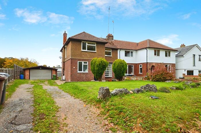 3 Bedroom Semi Detached House For Sale In St. Albans Road, Sandridge, St. Albans, AL4