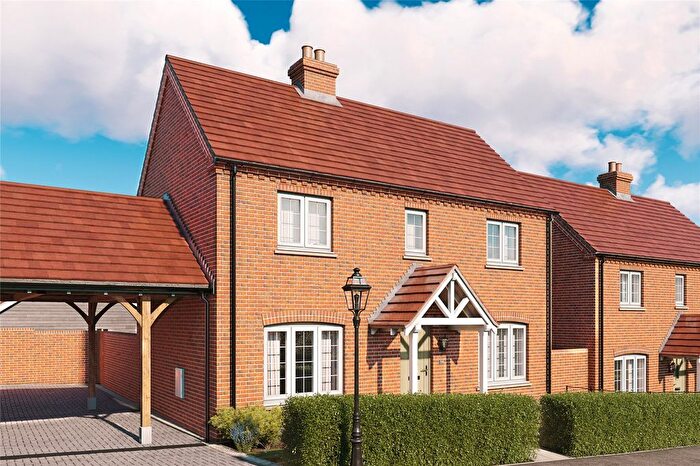 3 Bedroom Detached House For Sale In The Brooks, Clayhill Road, Burghfield Common, Reading, RG7