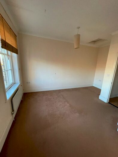 1 Bedroom Flat To Rent In Milton Road, Kent DA12