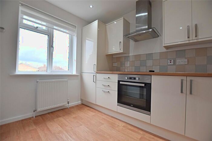2 Bedroom Apartment To Rent In Anselm Close, Croydon, CR0
