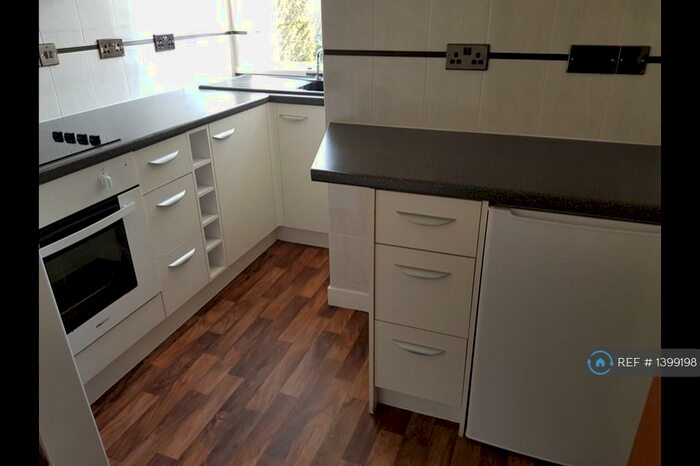 Studio To Rent In Conduit Road, Bedford, MK40