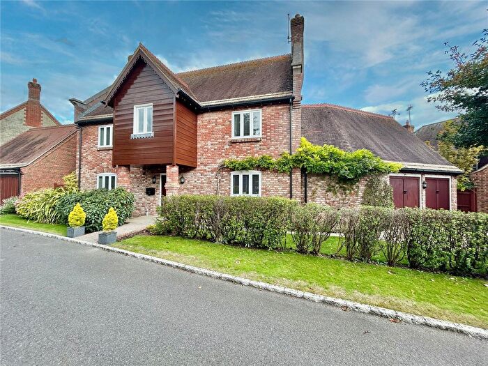 5 Bedroom Detached House For Sale In Manor Farm Close, Pimperne, Blandford Forum, Dorset, DT11