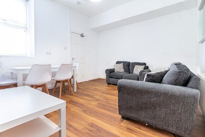 4 Bedroom Flat To Rent In Hazelwood Avenue, Jesmond, NE2
