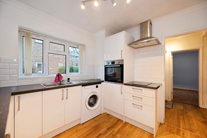 3 Bedroom Flat For Sale In South Street, Southsea, Hampshire, PO5