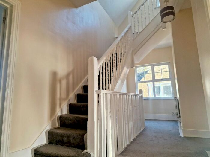 3 Bedroom Flat To Rent In Collington Avenue, Bexhill-On-Sea, TN39