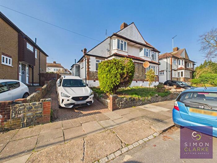 3 Bedroom Detached House To Rent In Great Bushey Drive, Totteridge, N20
