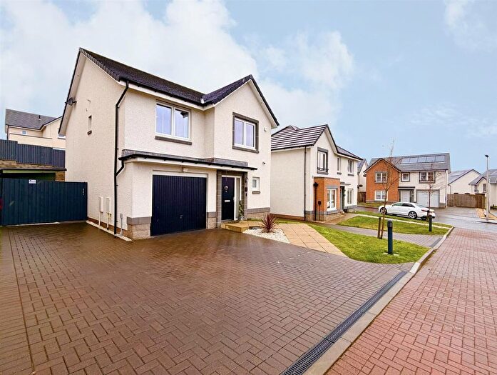 4 Bedroom Detached House For Sale In Ardlui Gardens, Hamilton, ML3