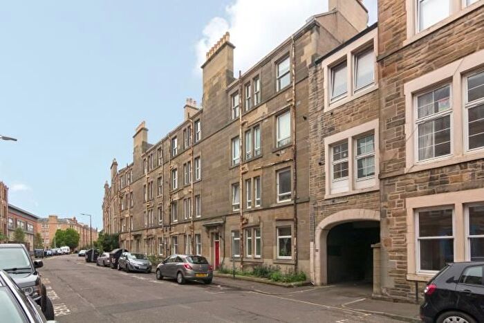 1 Bedroom Flat To Rent In Watson Crescent, Edinburgh, EH11