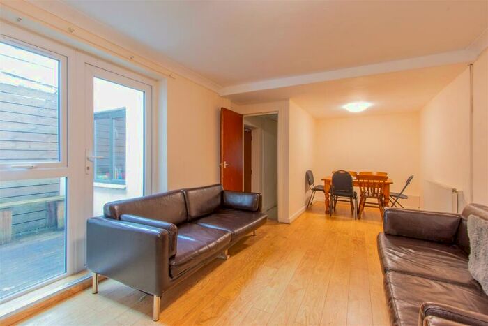 7 Bedroom Private Hall To Rent In Gordon Road, Cathays, CF24