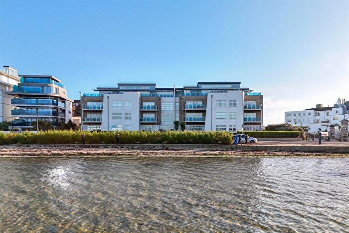 3 Bedroom Apartment For Sale In Shore Road, Sandbanks, BH13