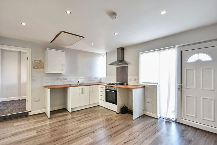 1 Bedroom Flat To Rent In Woodborough Road, Mapperley, Nottingham, NG3