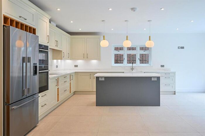 4 Bedroom House For Sale In Chipstead, CR5