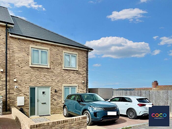 3 Bedroom End Of Terrace House To Rent In Clovens Road, Portland, DT5