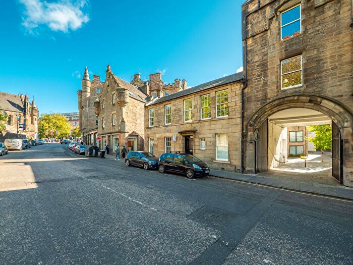 1 Bedroom Flat For Sale In / King's Stables Road, Edinburgh, EH1