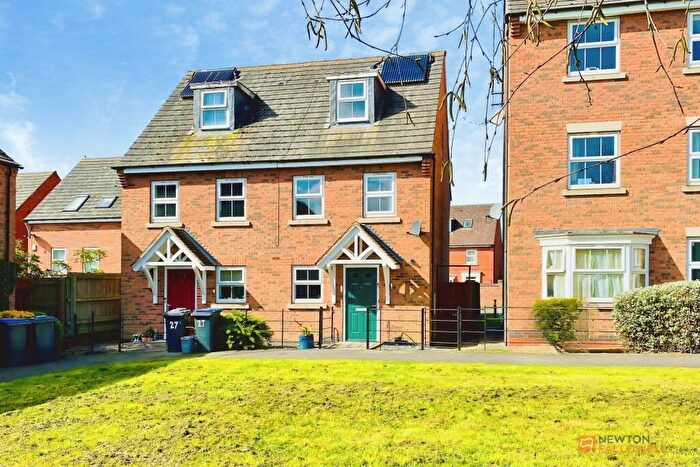 3 Bedroom Semi Detached House For Sale In Oaklands Way, Earl Shilton, LE9