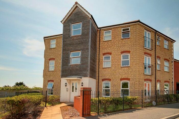 2 Bedroom Flat To Rent In Chaucer Grove, Exeter EX4