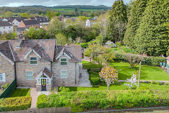 3 Bedroom Semi-Detached House For Sale In Clevedon Road, Flax Bourton, BS48