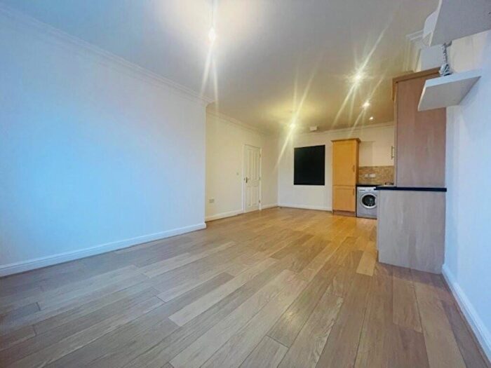 2 Bedroom Apartment To Rent In Hastings Court, Bawtry Road, S66