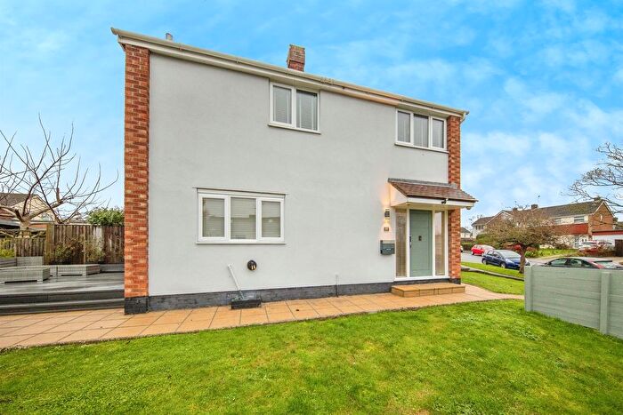 3 Bedroom Semi Detached House For Sale In Churnwood Road, Colchester, CO4