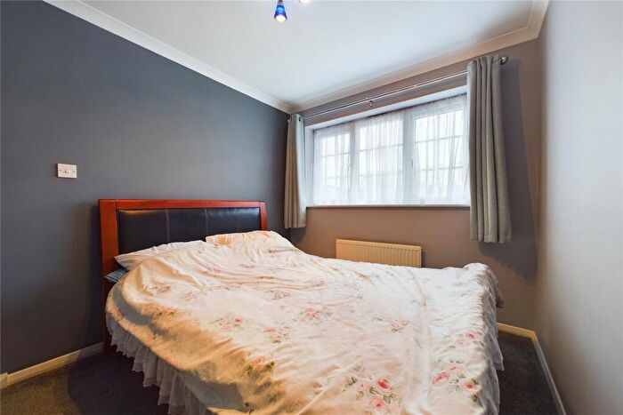 5 Bedroom Detached House For Sale In Fairwater Drive, Woodley, Reading, Berkshire, RG5