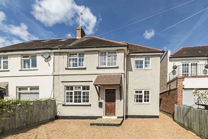 6 Bedroom Property To Rent In Clonmel Road, Teddington, TW11