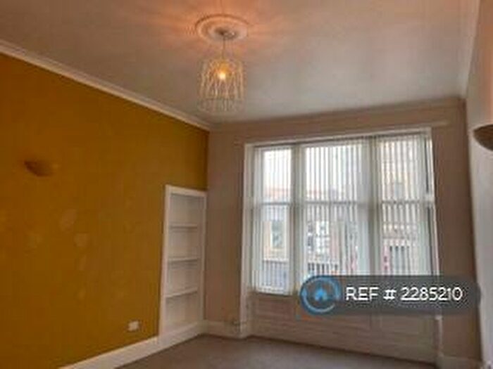 1 Bedroom Flat To Rent In Moss Street, Paisley, PA1