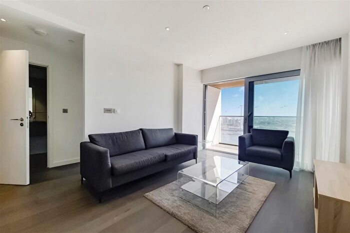 2 Bedroom Flat To Rent In Cutter Lane, London, SE10