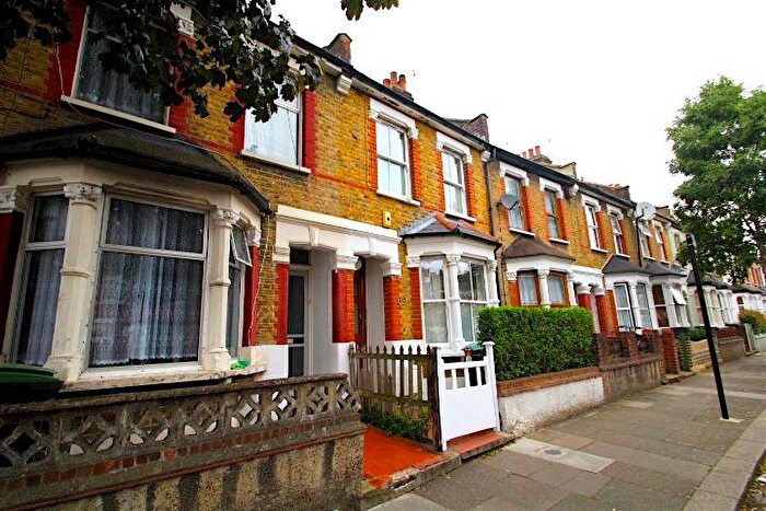 4 Bedroom Terraced House To Rent In Clonmell Road, Tottenham, N17