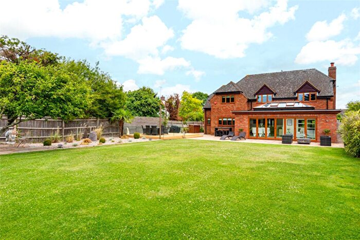 5 Bedroom Detached House For Sale In Burnham Road, Westcott, Aylesbury, Buckinghamshire, HP18