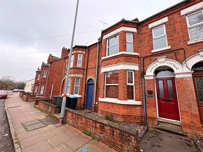 3 Bedroom Terraced House For Sale In Badby Road, Daventry, Northamptonshire, NN11