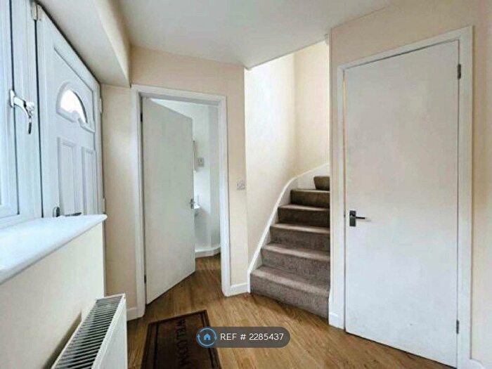 2 Bedroom Detached House To Rent In Kitchener Street, York, YO31