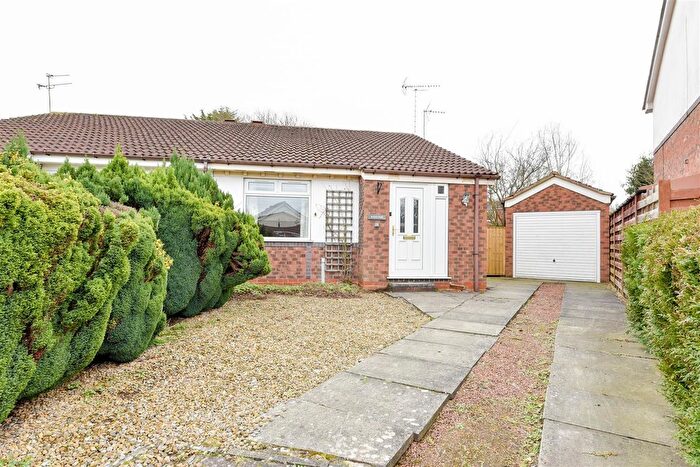 2 Bedroom Semi-Detached Bungalow To Rent In Wolviston Avenue, York, YO10