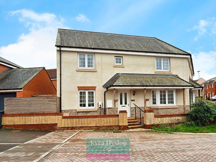 3 Bedroom Semi-Detached House For Sale In Seven Acres, Cranbrook, Exeter, EX5
